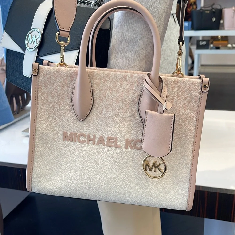 MICHAEL KORS Mirella Sm Ombré Signature Logo Crossbody SM SHOPPER TZ XBODY
Powde - Picture 10 of 16